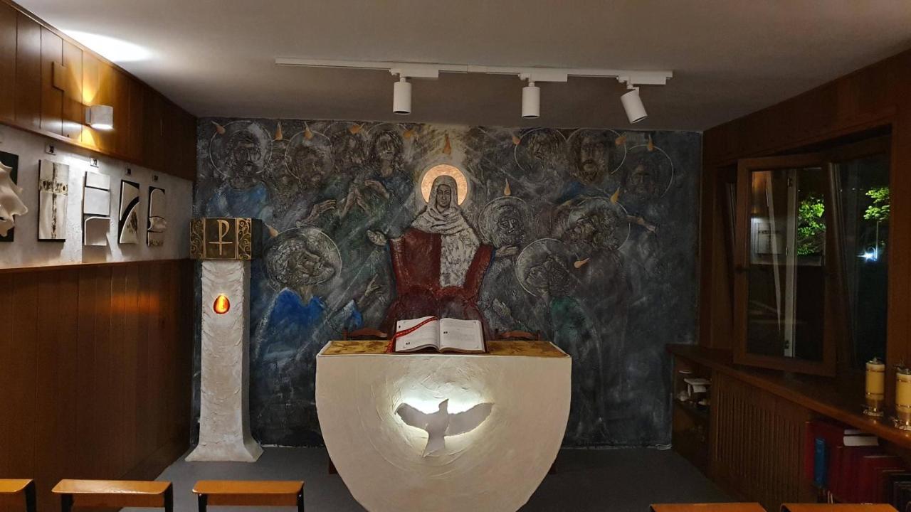 Wieczernik Dom Rekolekcyjny Ksiezy Pallotynow Swieta Katarzyna  Exteriér fotografie