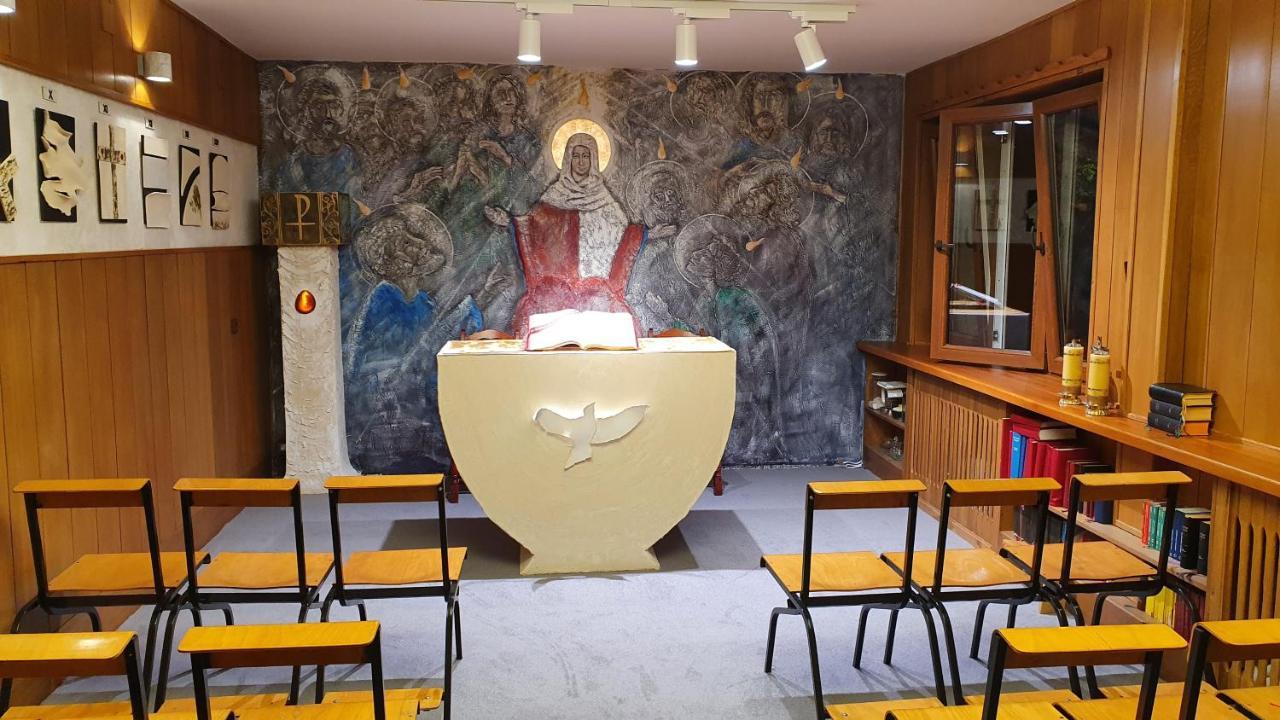 Wieczernik Dom Rekolekcyjny Ksiezy Pallotynow Swieta Katarzyna  Exteriér fotografie
