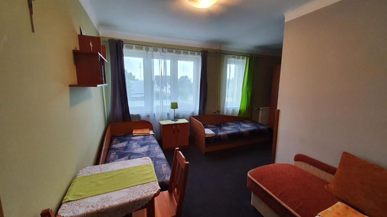 Wieczernik Dom Rekolekcyjny Ksiezy Pallotynow Swieta Katarzyna  Exteriér fotografie