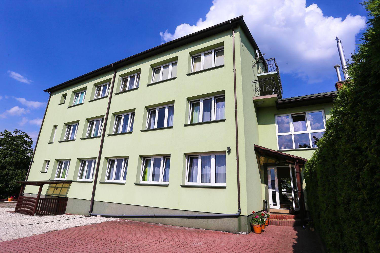 Wieczernik Dom Rekolekcyjny Ksiezy Pallotynow Swieta Katarzyna  Exteriér fotografie